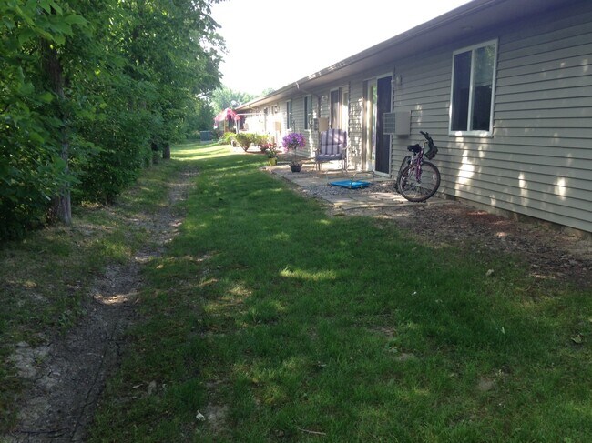 Building Photo - 31950 Clark St