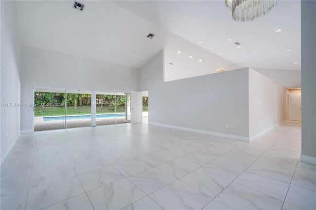 Building Photo - 9818 SW 111th Terrace