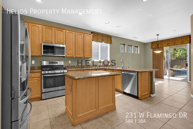 Building Photo - 231 W Flamingo Dr