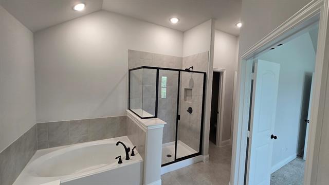 Building Photo - 552 Firethorn Dr