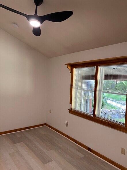 Building Photo - 23 Fairway Rd
