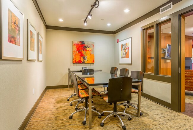 Building Photo - Spacious 1 Bedroom + Den in Canal Station – Prime Ballard Location! - $2,500