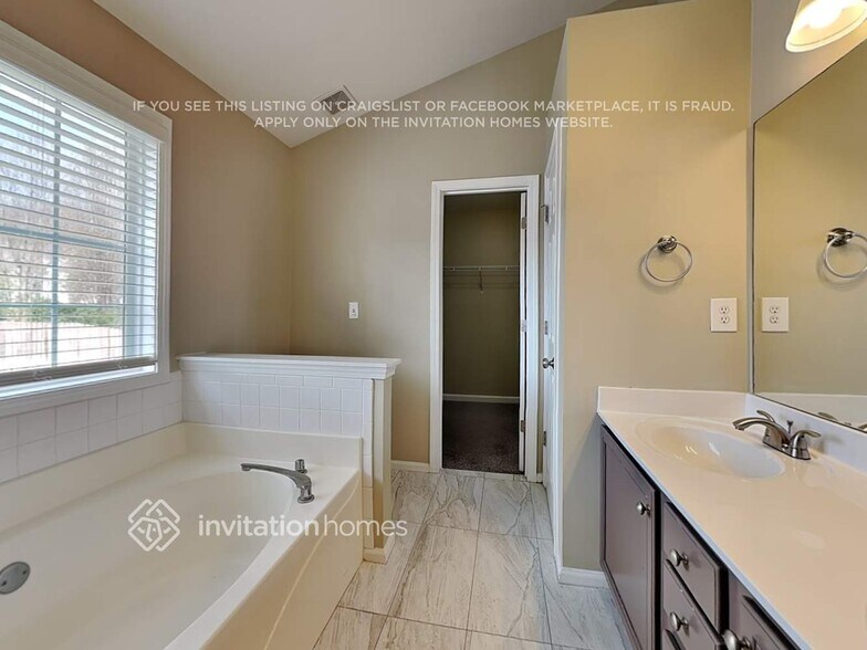 Building Photo - 3935 Brushy Wood Dr