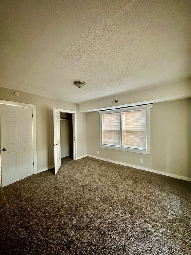 Building Photo - 2617 Benton Blvd