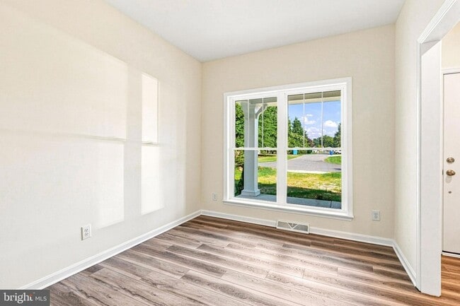 Building Photo - 34121 Juniper Dr