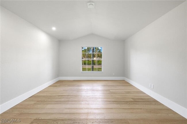 Building Photo - 1073 Rose Garden Rd