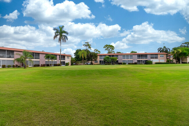 Building Photo - 1941 SW Palm City Rd