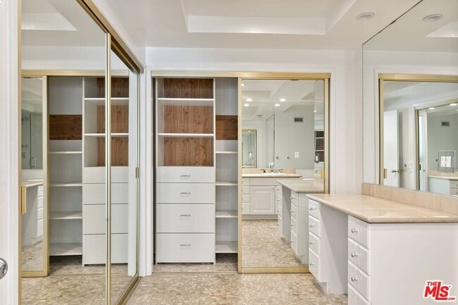 Building Photo - 2781 Woodwardia Dr