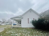 Building Photo - Double Lot with Detached Garage Access