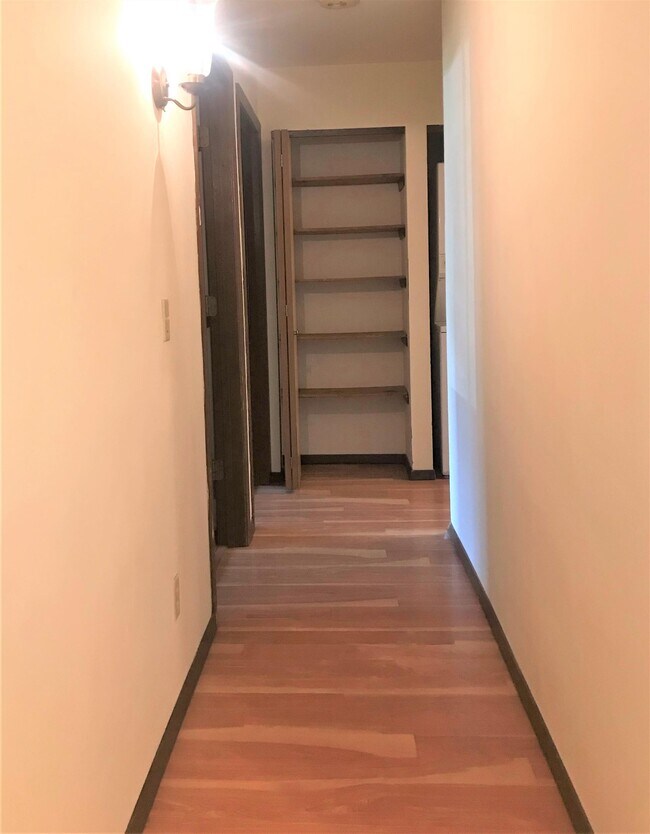 Building Photo - 2343 Chalet Gardens Rd