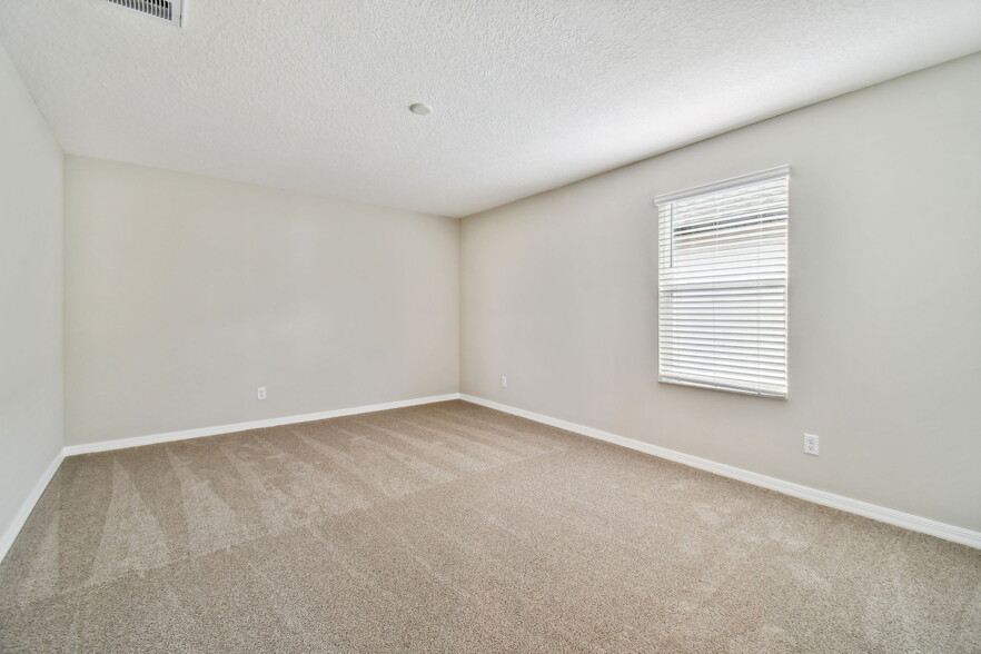 Building Photo - 38190 Shale Stone Ct