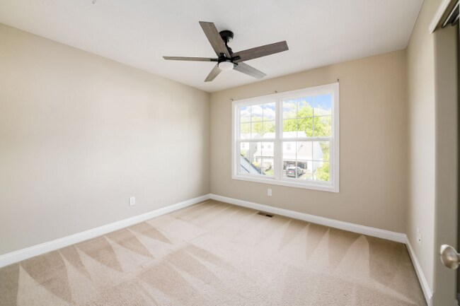 Building Photo - 8865 Sweetshade Dr