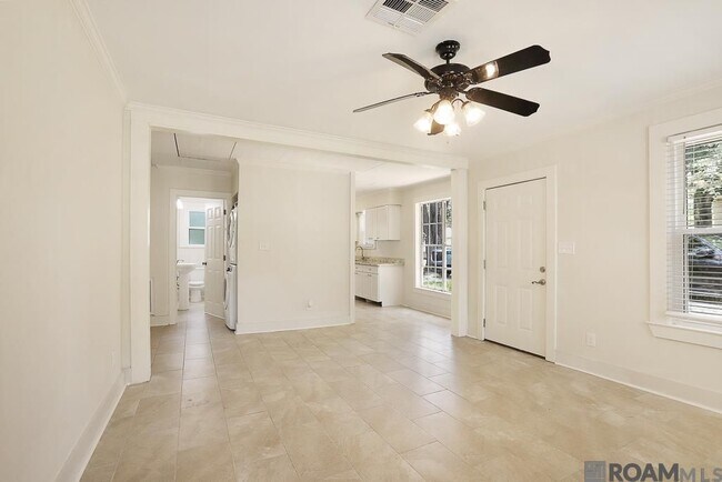 Building Photo - 4314 Mimosa St