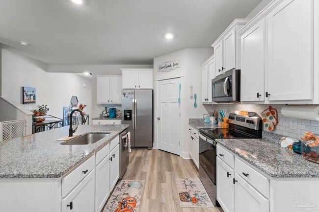 Building Photo - 6060 Rutherford Lp