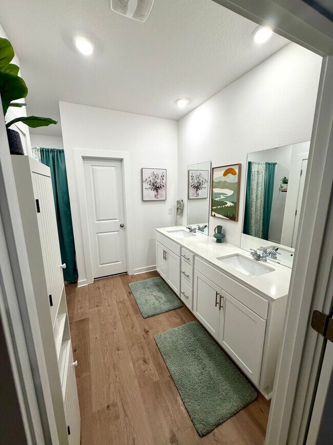 Building Photo - 6266 Buckthorn Cir