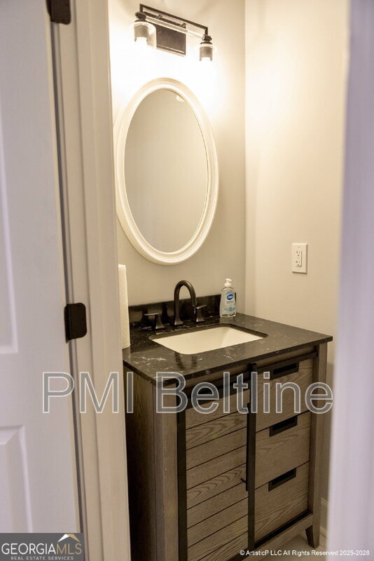 Building Photo - 4644 Creekside Cove