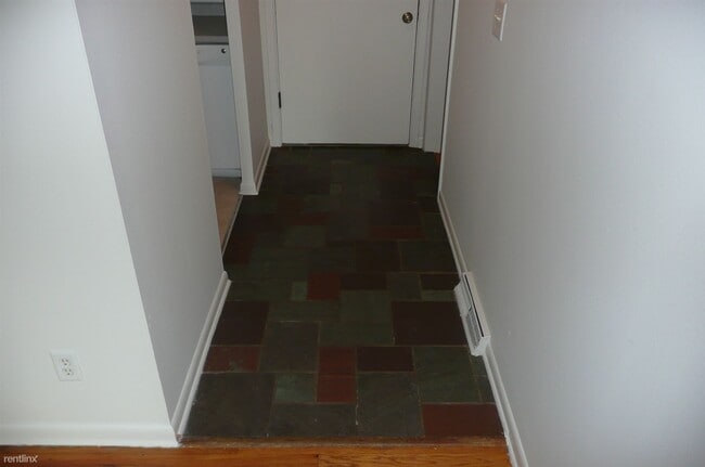 Building Photo - 3 br, 1 bath House - 1025 Western Dr 1025 ...