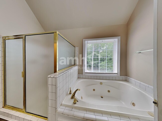 Building Photo - 2312 Herring Woods Trl