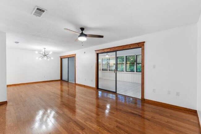 Building Photo - Stunning 2/1 with Water Views at Bivens La...