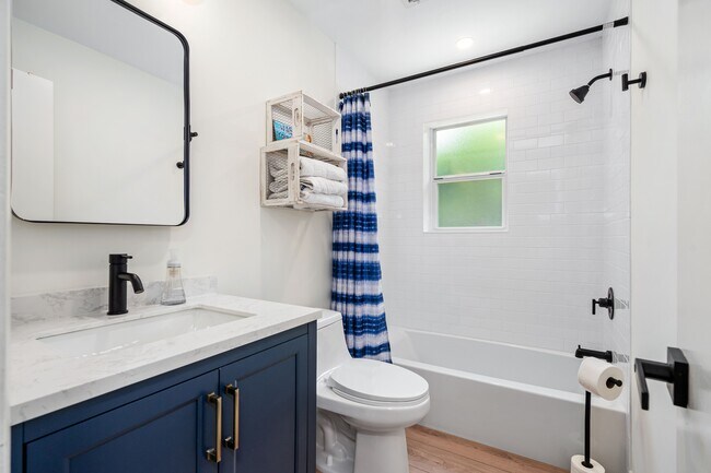 Building Photo - 94 Ivanhoe Dr