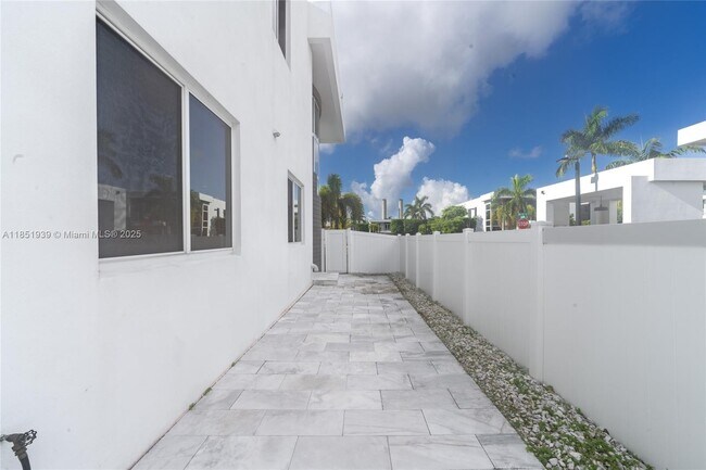 Building Photo - 9791 NW 75th St