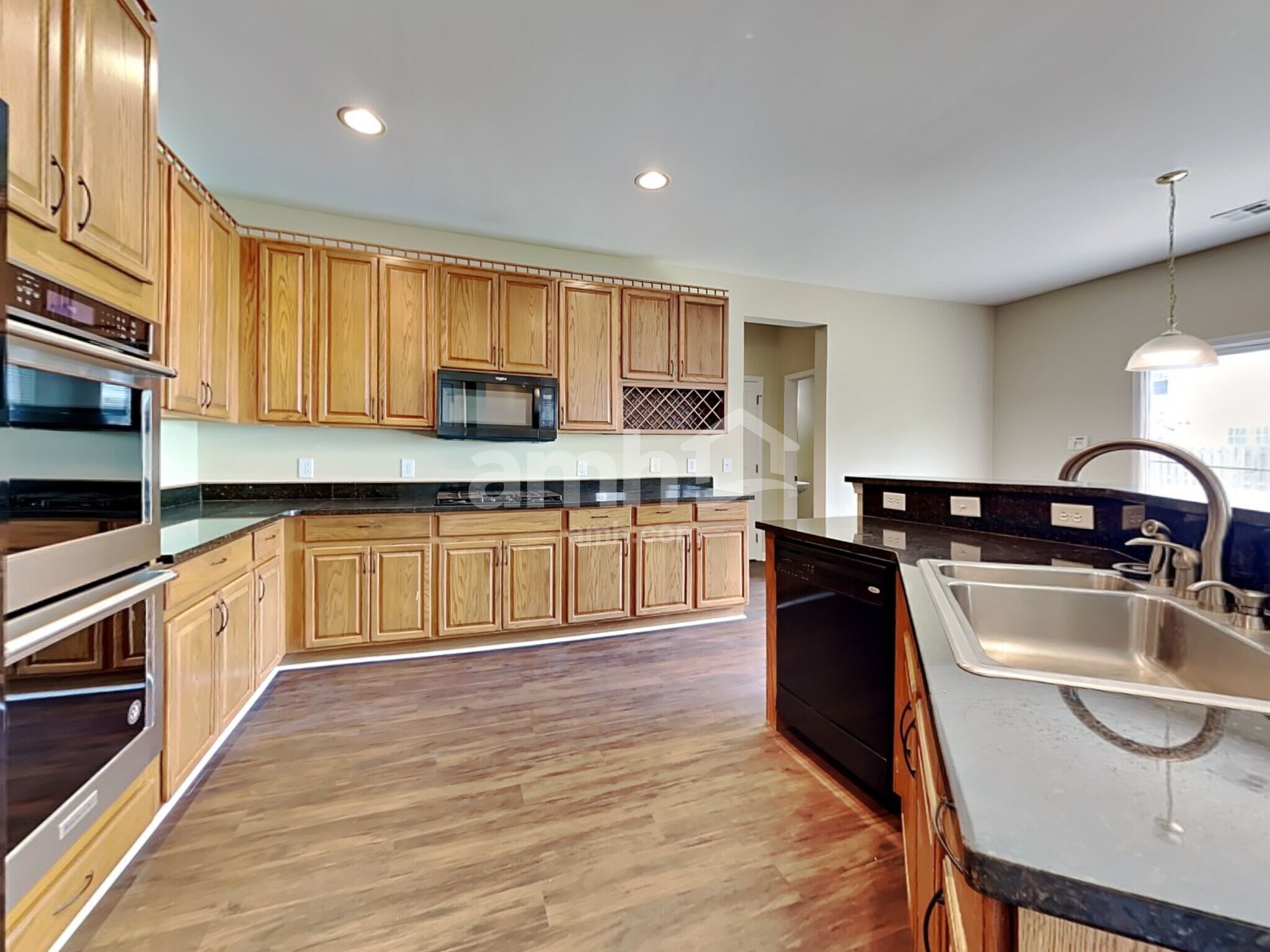 Building Photo - 1306 Song Sparrow Way