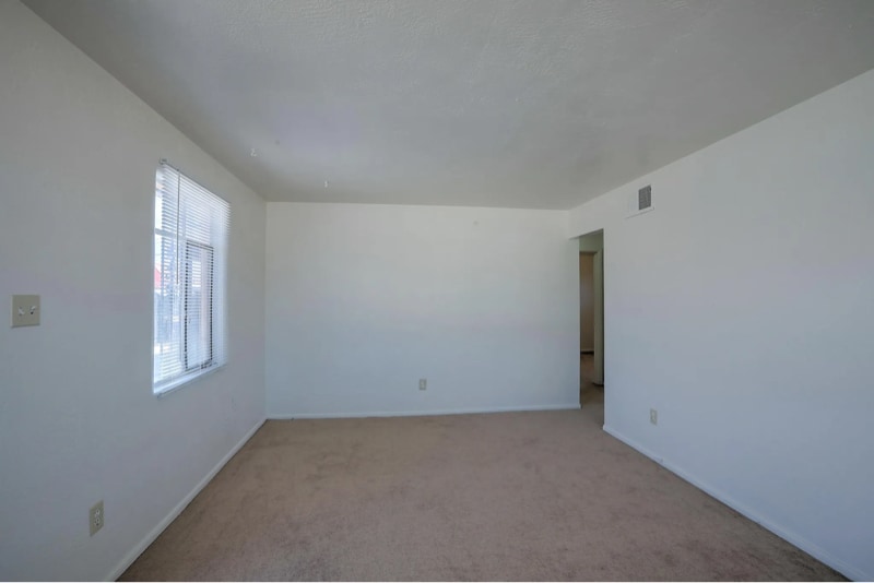 Building Photo - 3518 Crest Ave SE