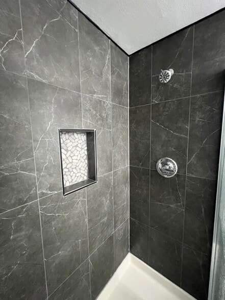 3rd Bedroom Bath - 1010 Chester St