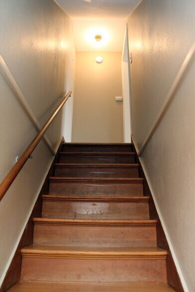 Building Photo - 20-26 NE 56th Ave