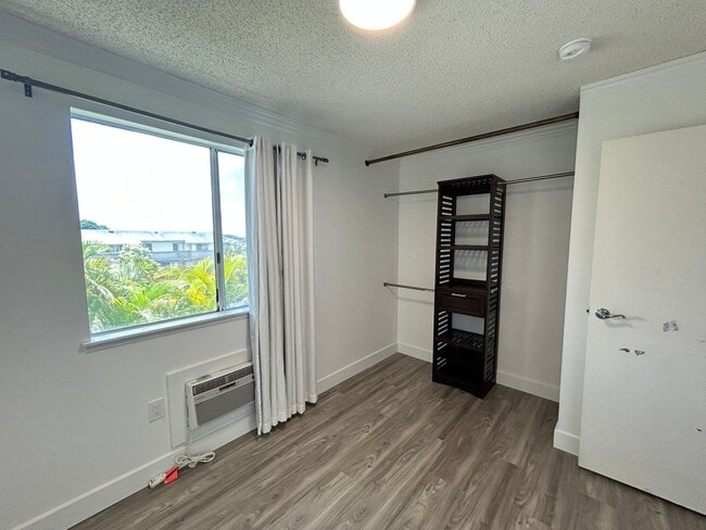 Building Photo - Kuulako - Mililani Mauka 2-BR, 2-BA, 2-Par...