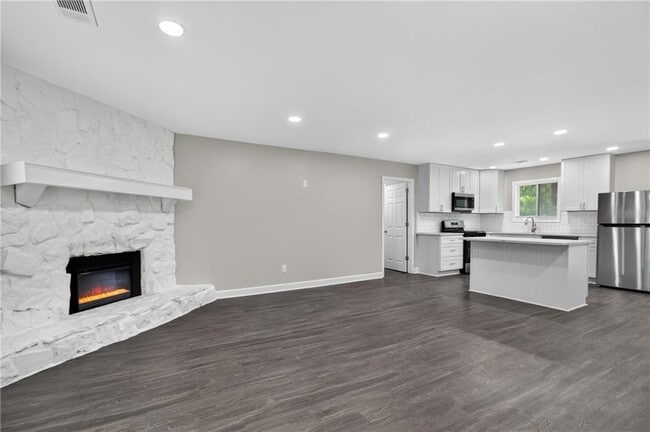 Building Photo - 1540 Spender Dr