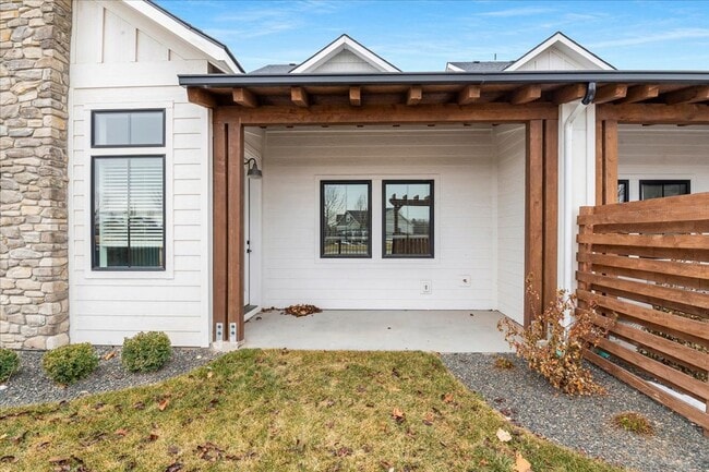 Building Photo - 6642 N Asissi Ln