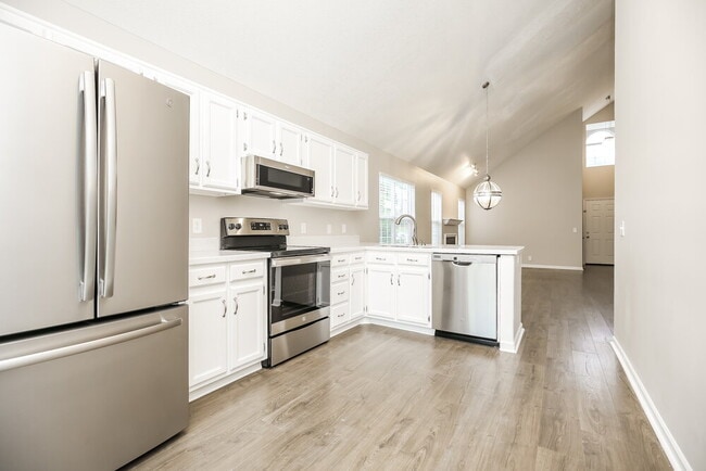 Building Photo - 1007 Lassiter Dr