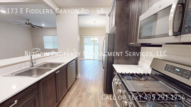 Building Photo - 173 E Fiddlers Canyon Rd