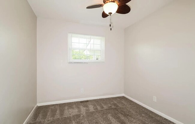 Building Photo - 1200 Acredale Dr