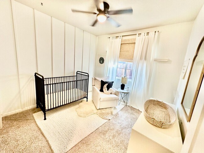 Building Photo - North Clovis 3/3 with Bonus Room and Pool
