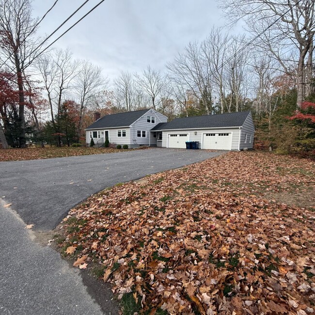 Building Photo - 3 Crystal Ln