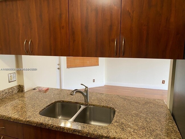 Building Photo - 8713 SW 5th St