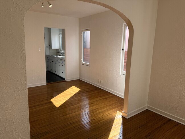 Building Photo - 8714 Rangely Ave