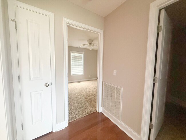Building Photo - Pet-Friendly One-Level Home with Fenced Yard, Garage & Stainless Steel Appliances