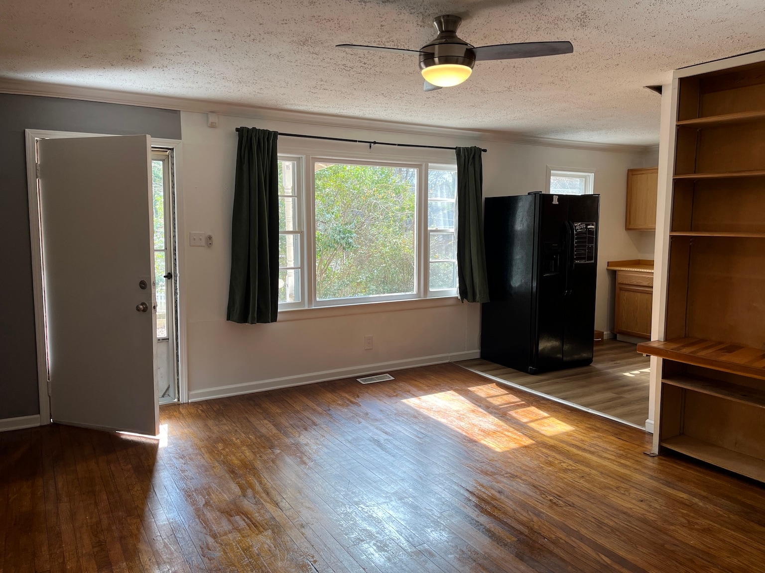 Building Photo - 134 Johnson St