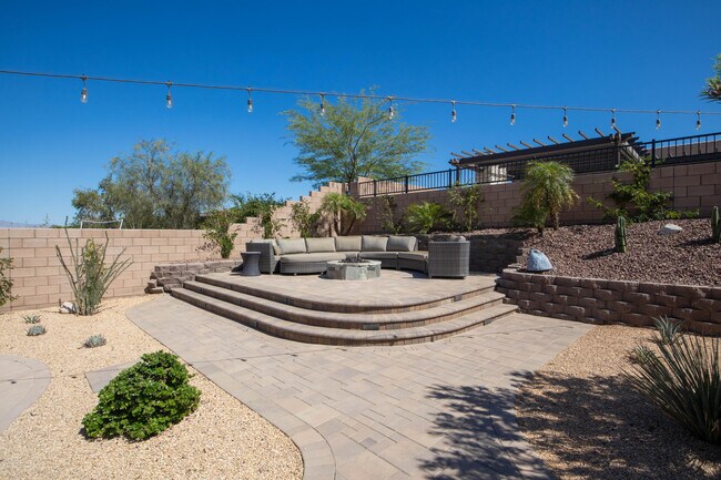Building Photo - 73649 Dali court