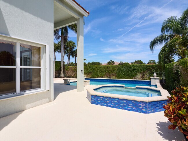 Building Photo - 8282 Spyglass Dr
