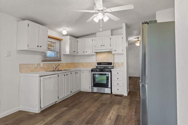 Building Photo - 4120 Marigold St