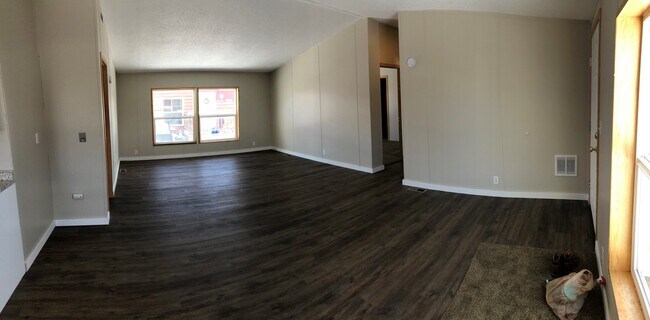 Building Photo - 3 Bed Module home in Babcock Vista