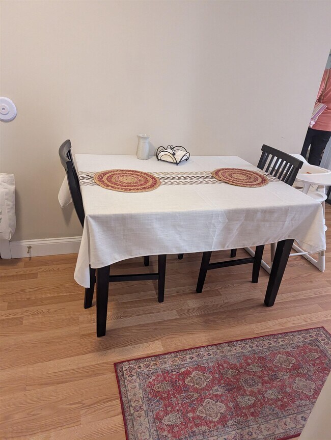 Building Photo - 4 Crestview Cir