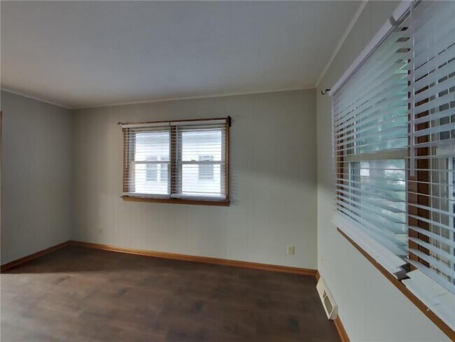 Building Photo - 2322 NE Stinson Pkwy