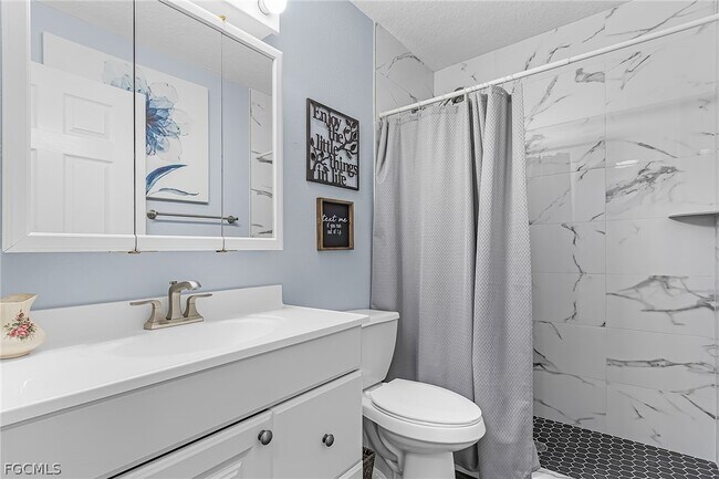 Building Photo - 985 Quail Run