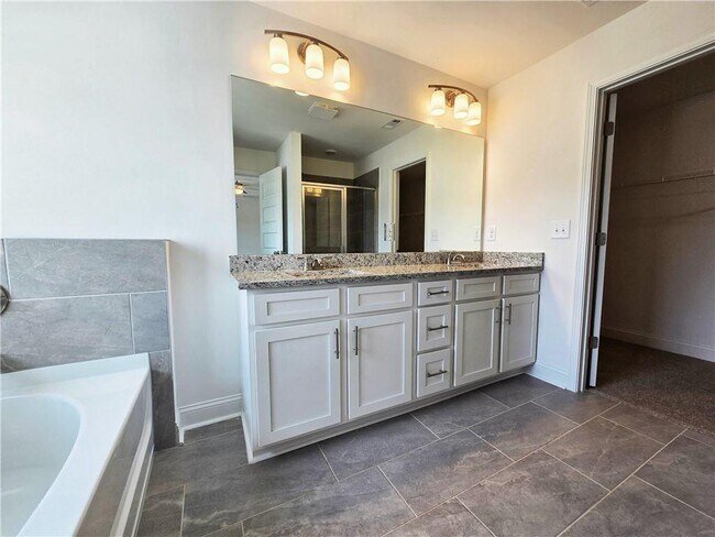 Building Photo - 7372 Rocklin Ln