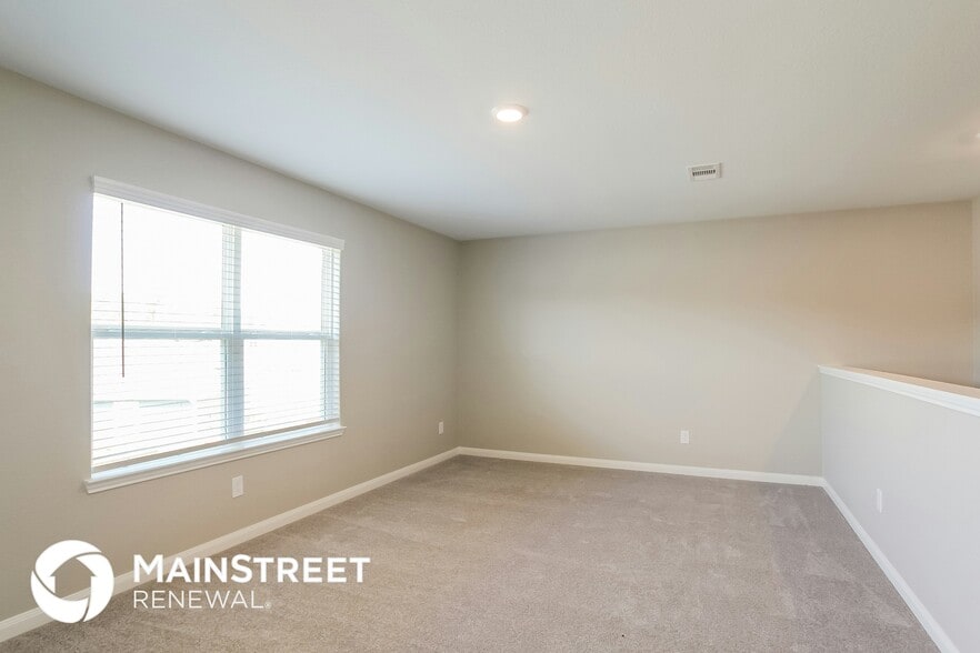 Building Photo - 25242 Dickens Dr